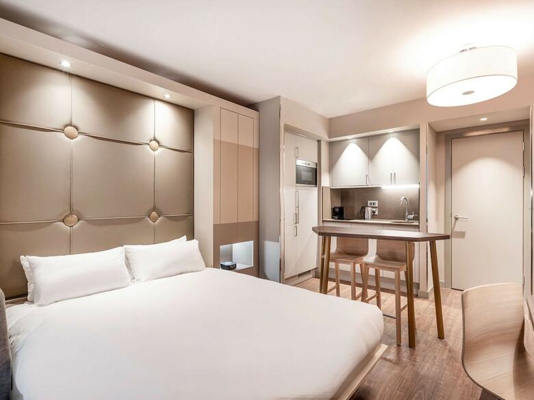 Aparthotel Adagio Leicester