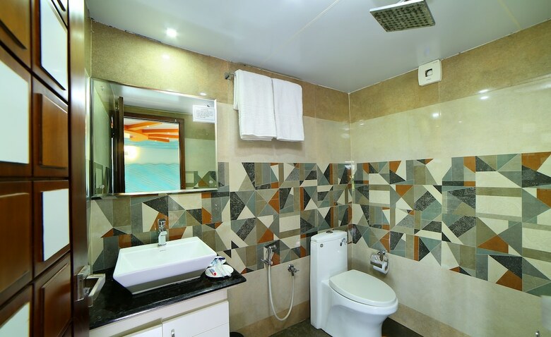 Best Kerala Houseboat