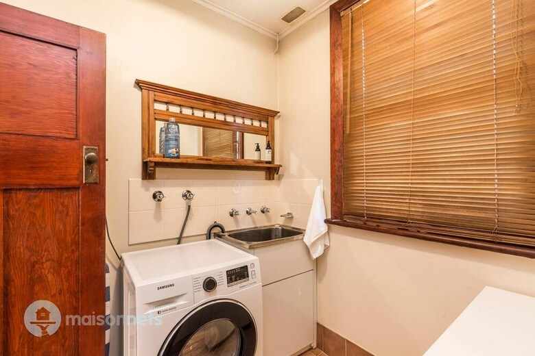 Bathurst 3 Bedroom 2 Bathroom House With Parking