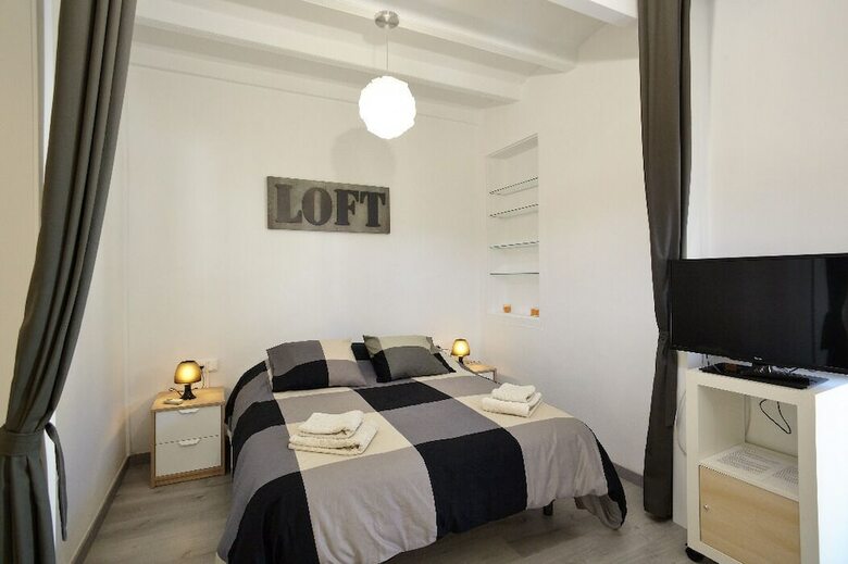 Apartamentos Suite Place Barcelona Diputaci�