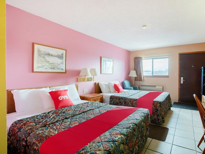 Oyo Hotel Ozark Mo Hwy 65