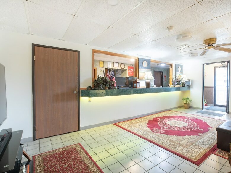 Oyo Hotel Ozark Mo Hwy 65