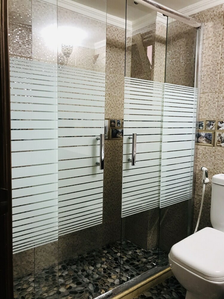 Double View Apartments