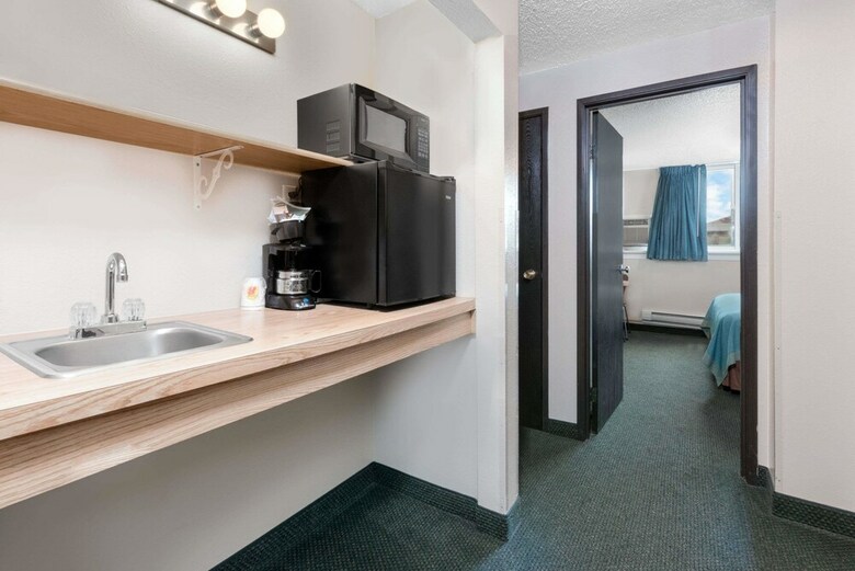 Motel Super 8 By Wyndham Huron