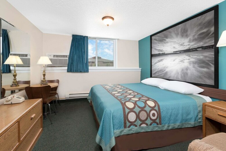 Motel Super 8 By Wyndham Huron