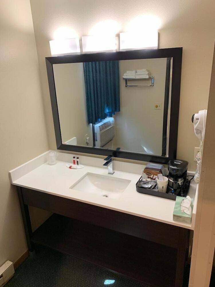 Motel Super 8 By Wyndham Huron