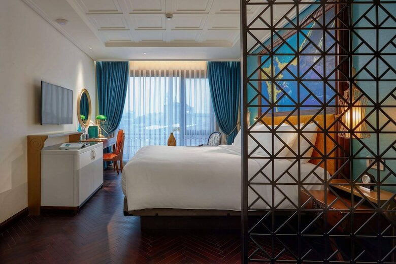 Peridot Grand Hotel & Spa By Aira