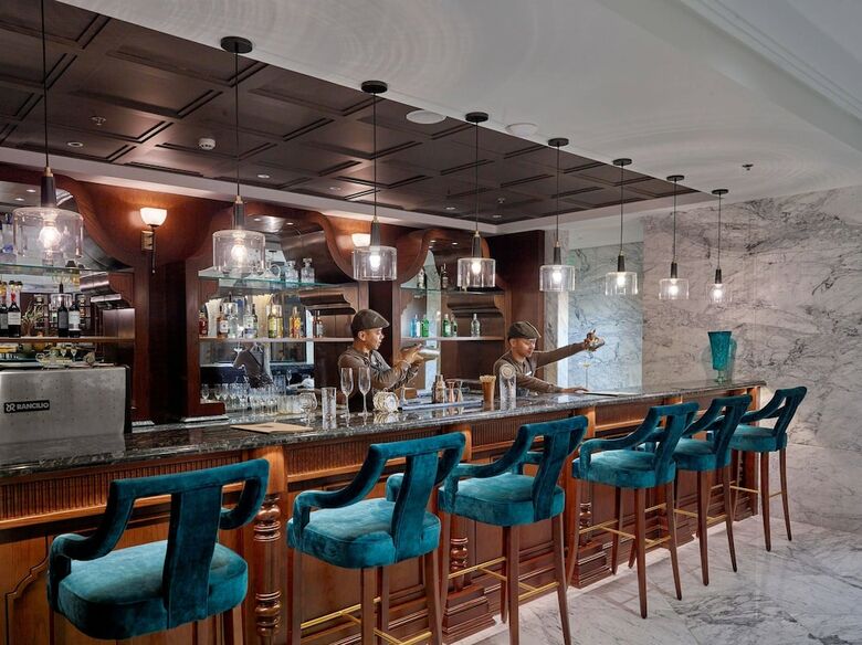 Peridot Grand Hotel & Spa By Aira