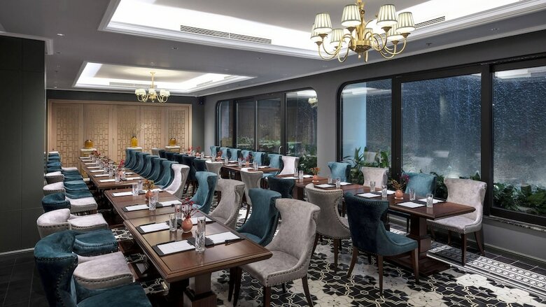 Peridot Grand Hotel & Spa By Aira