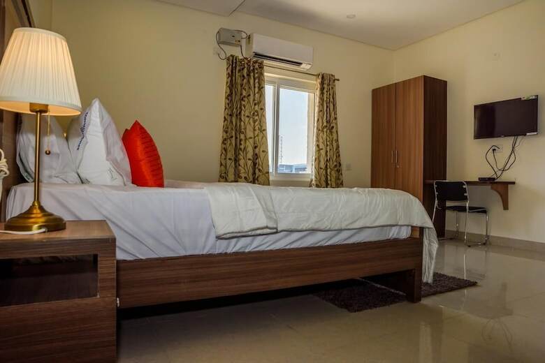 Hotel Cloud9 Homes Service Apartment