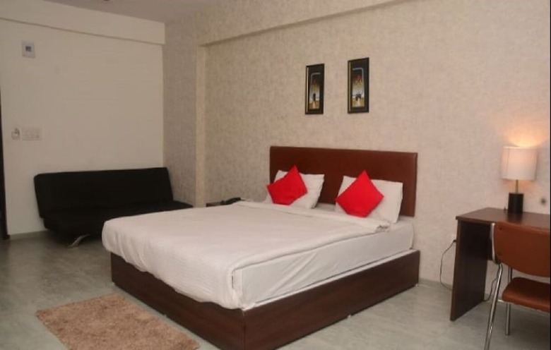 Hotel Sai Preet Service Apartment