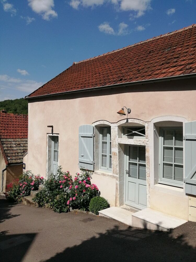 La Maison Cot� Rue