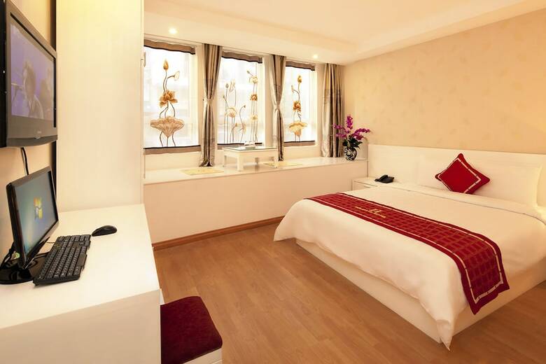 Hanoi Holiday Diamond Hotel