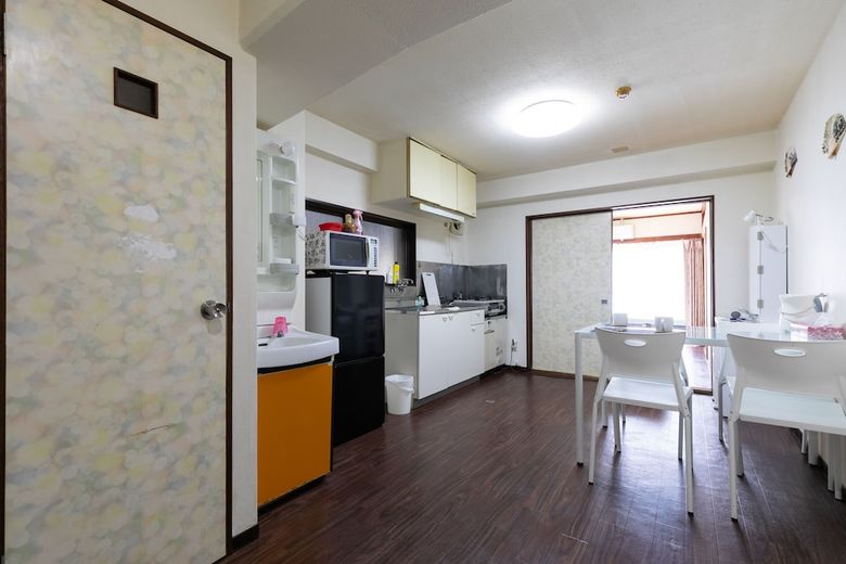 Otsuka Station Apartment Hotel