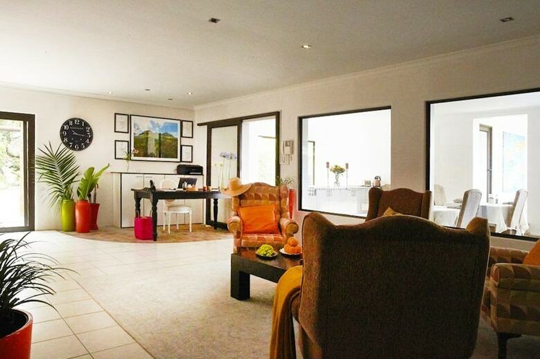 Hottentots Mountain View - Guest House