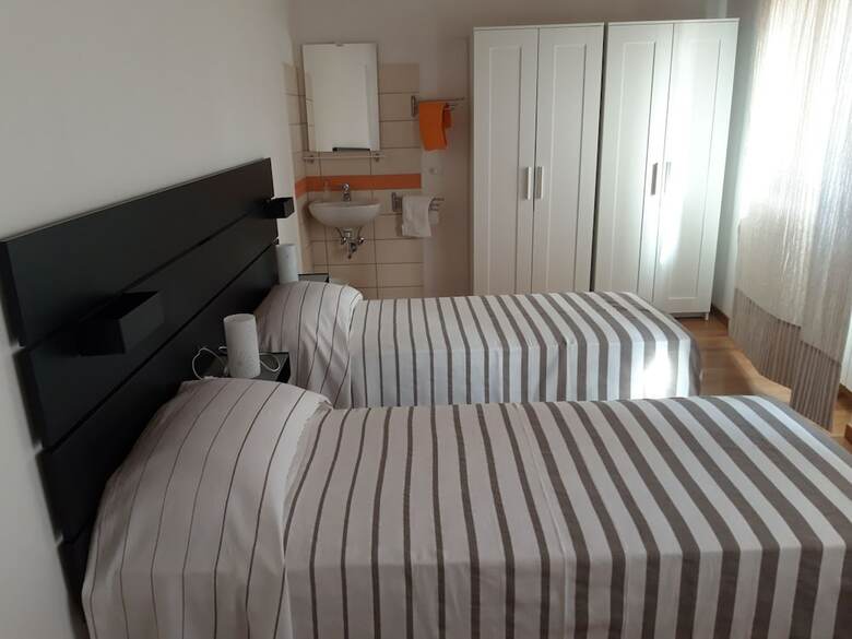 Hotel Al 106 Affittacamere E Bar