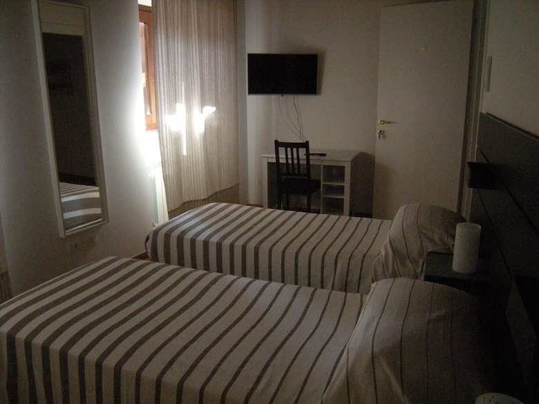 Hotel Al 106 Affittacamere E Bar