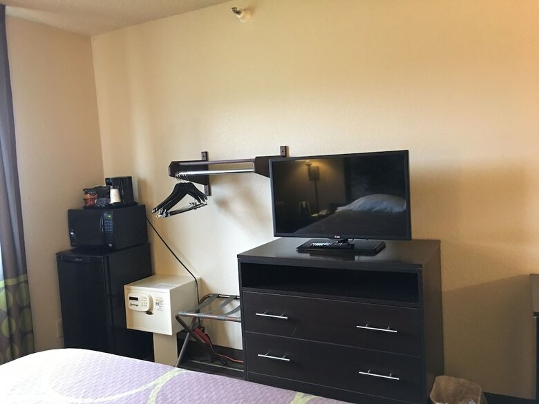 Motel Super 8 By Wyndham Weston Wv