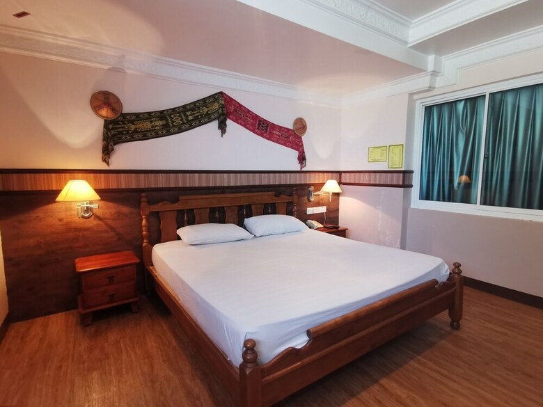 Oyo 89864 Hotel Holiday Park