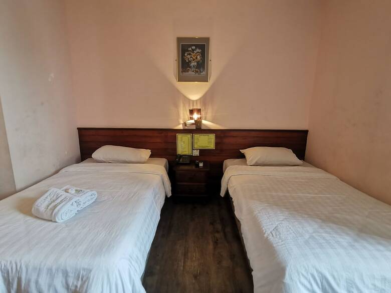 Oyo 89864 Hotel Holiday Park