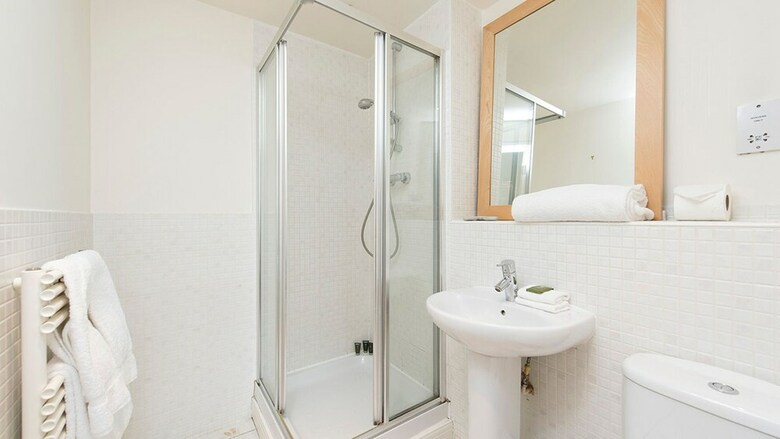 64 Clapton Square � Amazing 2 Bed Apartment Close To Clapton Square