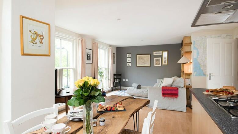 64 Clapton Square � Amazing 2 Bed Apartment Close To Clapton Square
