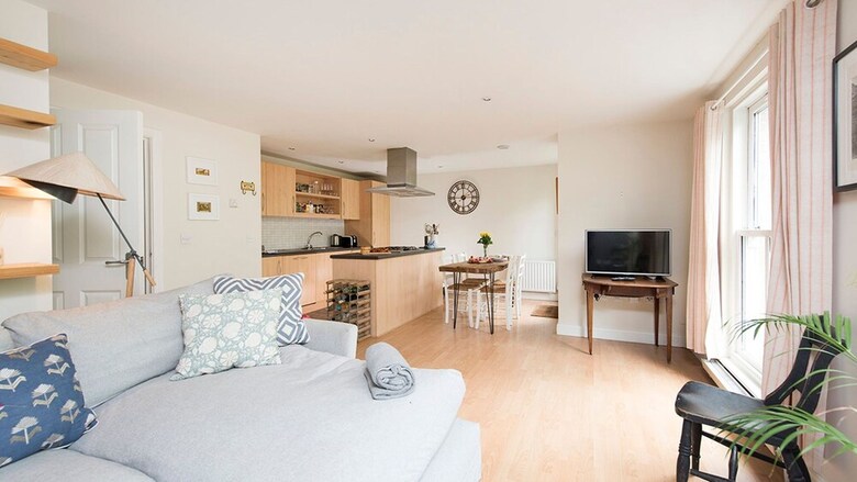 64 Clapton Square � Amazing 2 Bed Apartment Close To Clapton Square