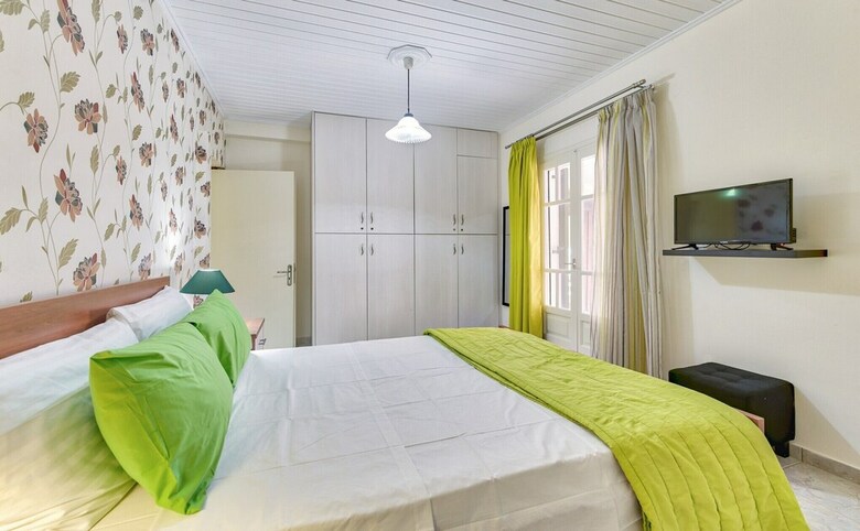 Ina Apartment