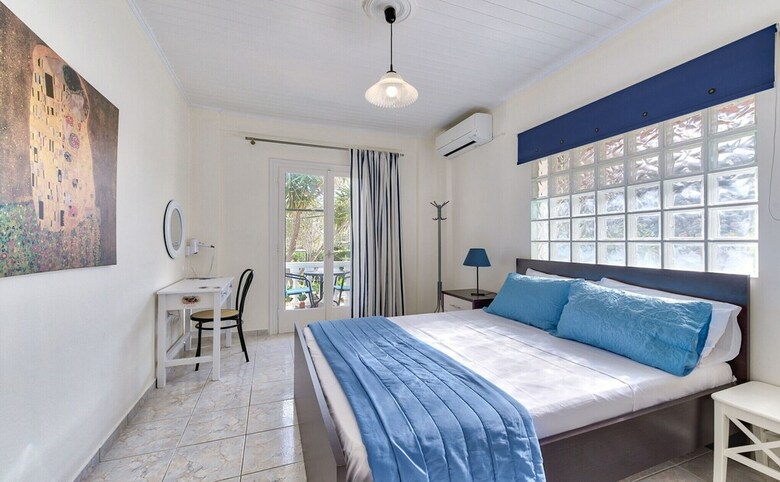 Ina Apartment