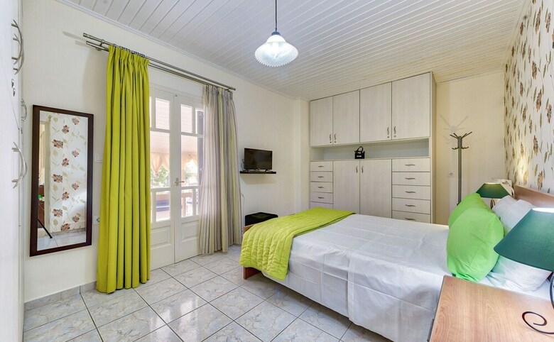 Ina Apartment
