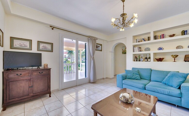 Ina Apartment