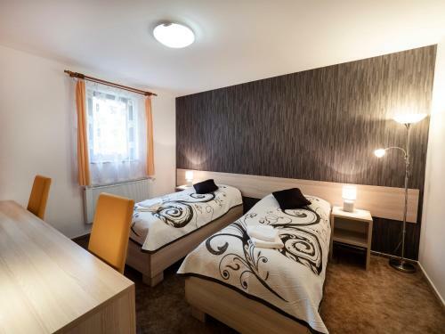 Hostal Penzion Almada