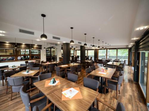Hostal Penzion Almada