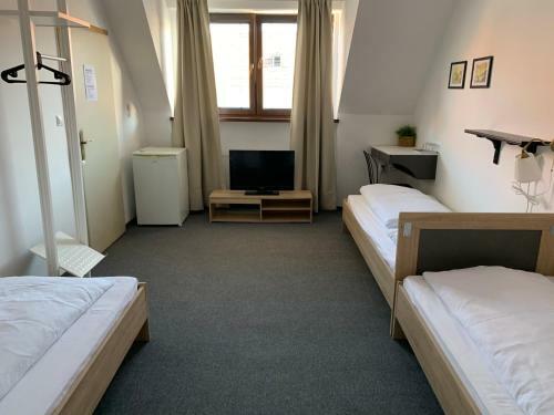 Hostal Penzion Holiday