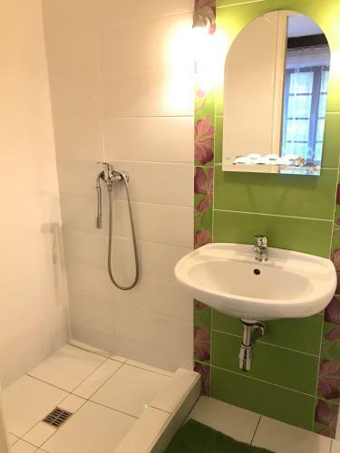 Hostal Penzi�n O�za