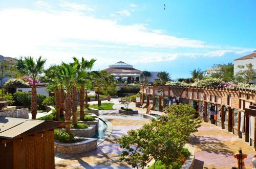 Hotel Reef Oasis Blue Bay Resort & Spa
