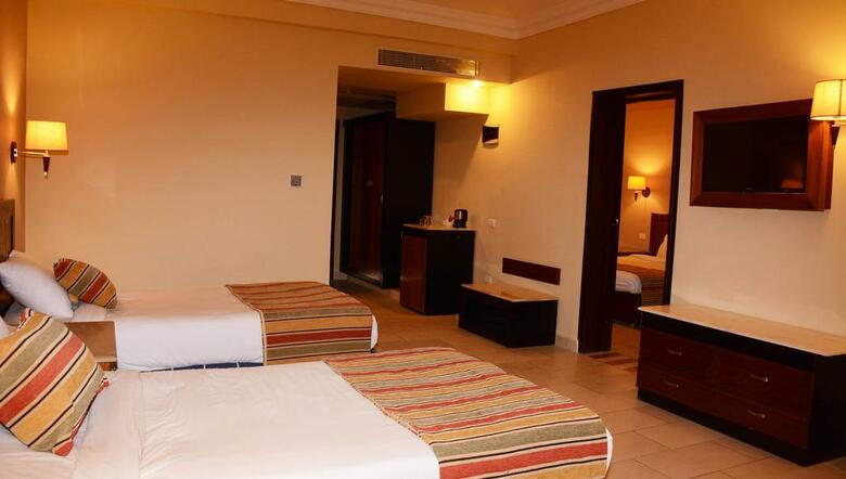 Hotel Regency Plaza Aqua Park And Spa Resort