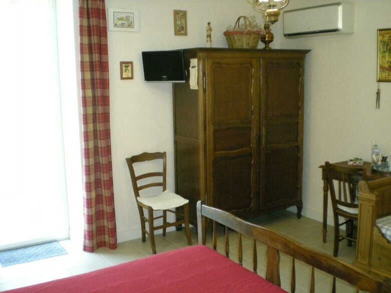 Hotel Au Petit P�degouaty - Chambres D'hotes