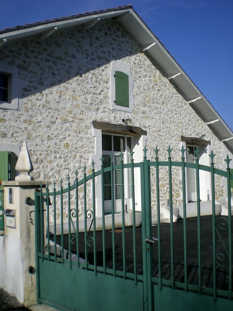 Hotel Au Petit P�degouaty - Chambres D'hotes