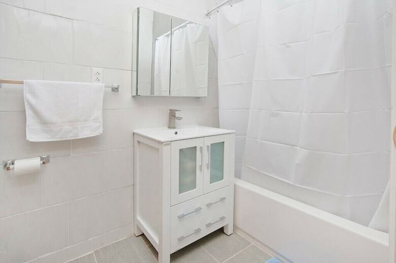 Apartamento Upscale Newly Renovated 2 Br On Midtown East