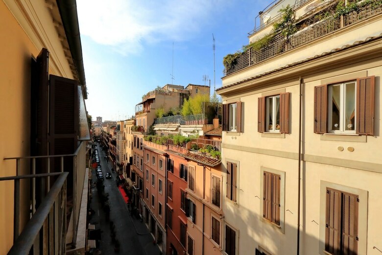 Spanish Steps Modern Apartment Balcony