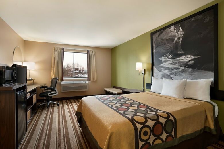 Motel Super 8 By Wyndham S Jordan/sandy/slc Area