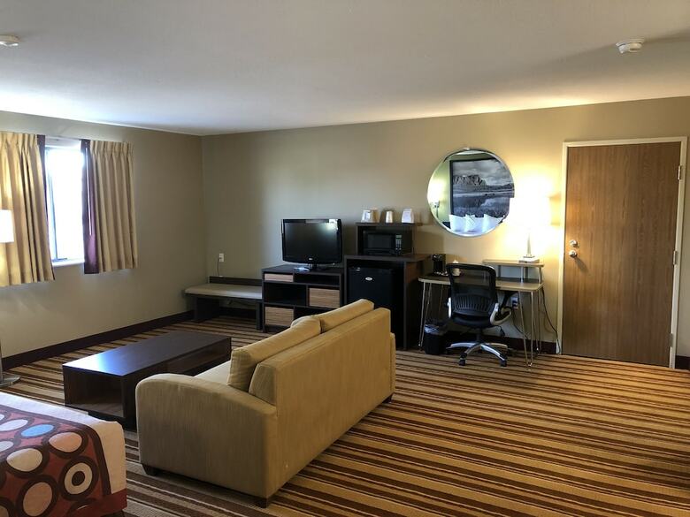 Motel Super 8 By Wyndham S Jordan/sandy/slc Area