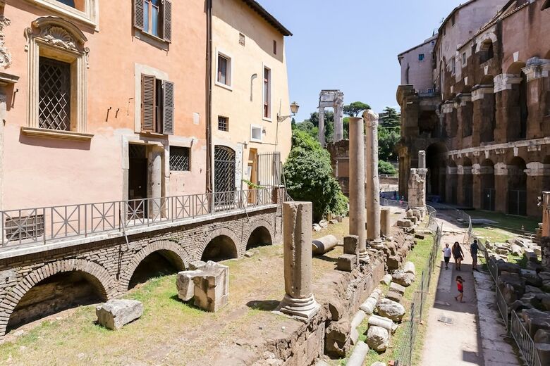 Old Ghetto And Trastevere Apartment