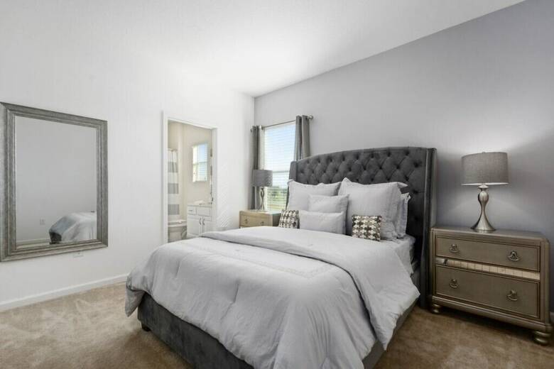 Stunning Vacation Home So3890