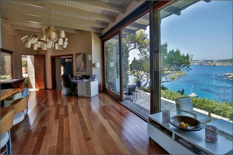 Villa Iridia By The Pearls Collection