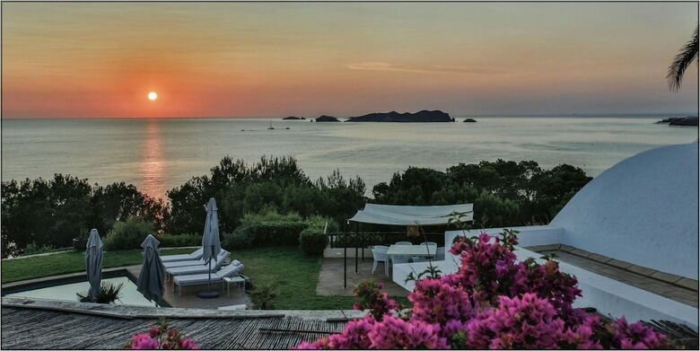Villa Iridia By The Pearls Collection