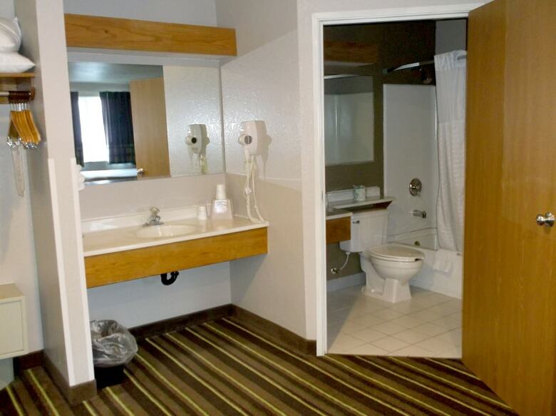 Hotel Super 8 By Wyndham Brookings