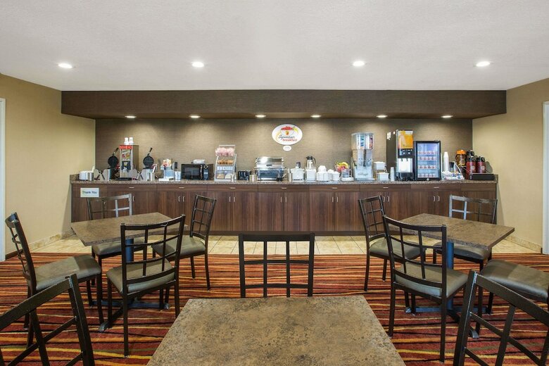 Hotel Super 8 By Wyndham Brookings