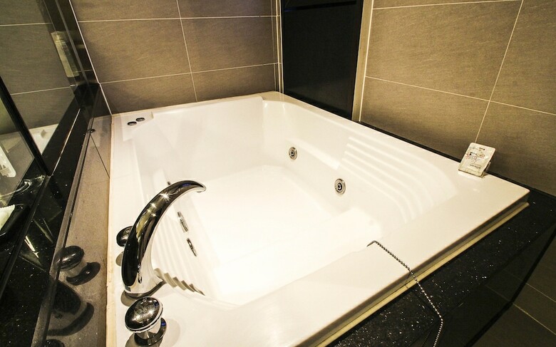 Yeoubi Hotel